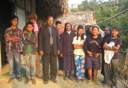 Gruppo dei ragazzi della zona , Pongchau, Arunachal Pradesh - 2020