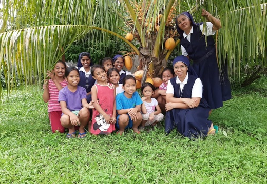Bambine dell'orfanotrofio, Filippine -2020